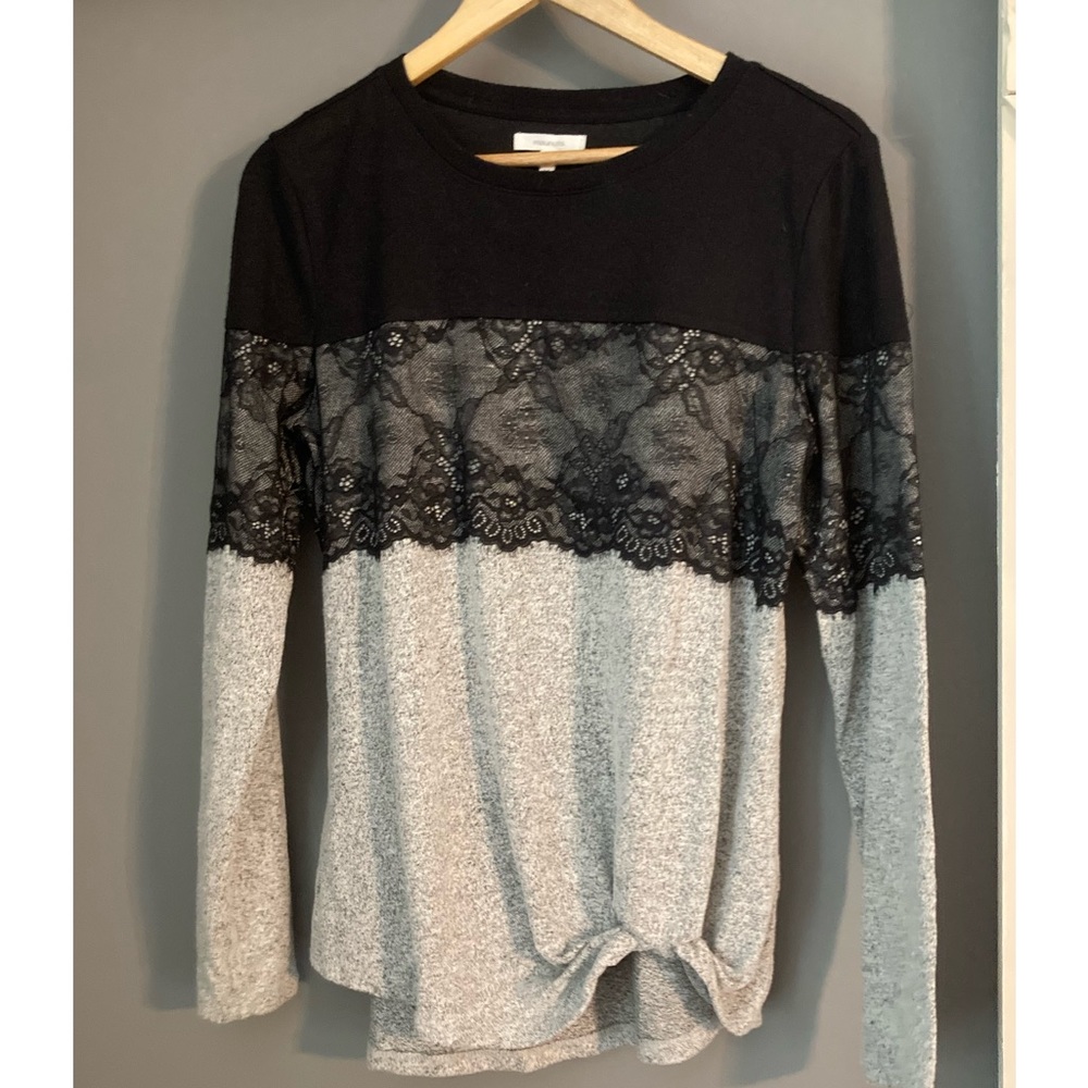 Maurice’s Womens black and grey sweater